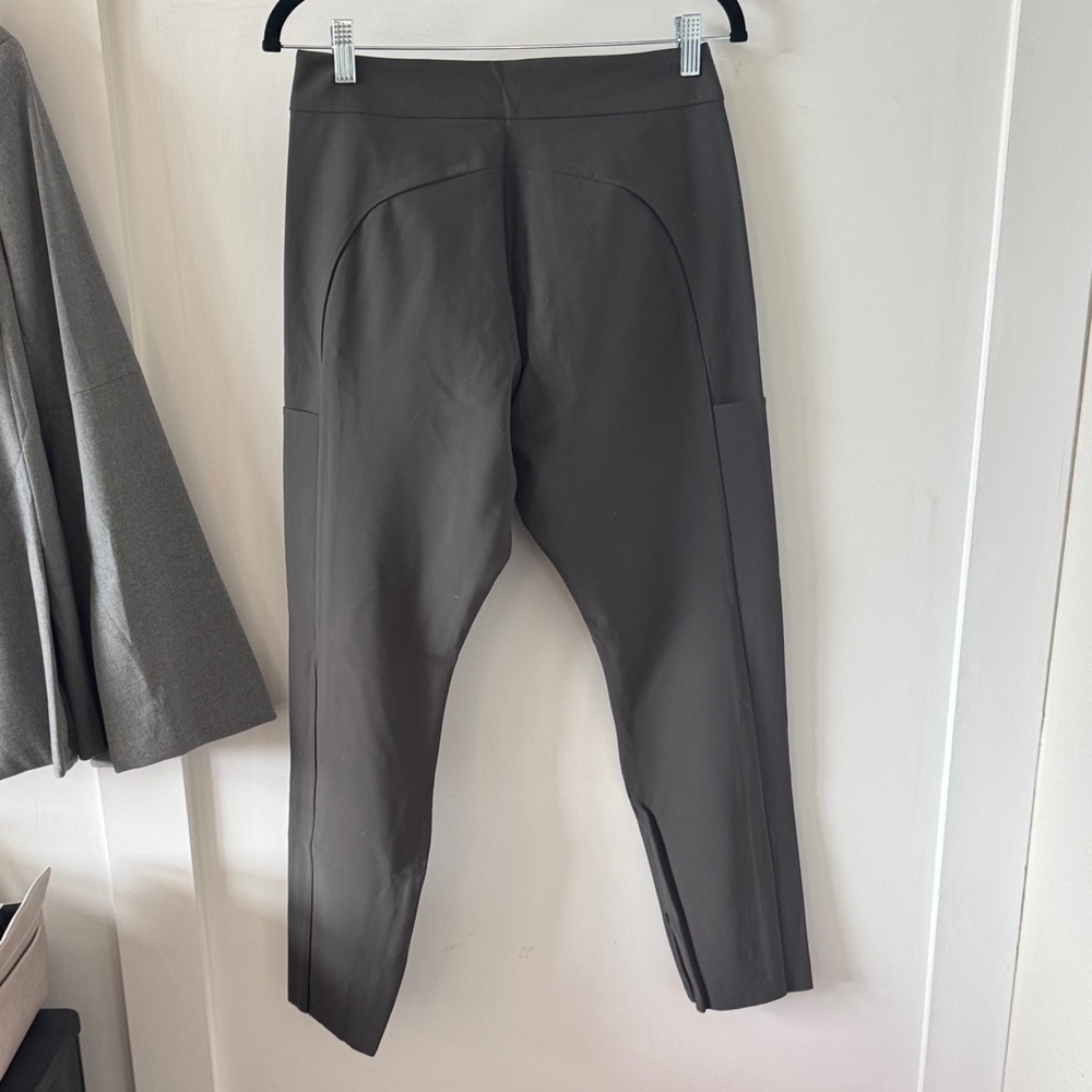 ATHLETA STELLAR - image 3